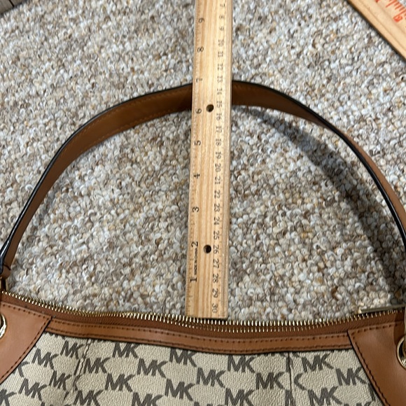 MICHAEL KORS Handbag New Condition - Picture 8 of 12